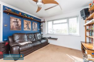 Sitting Room- click for photo gallery